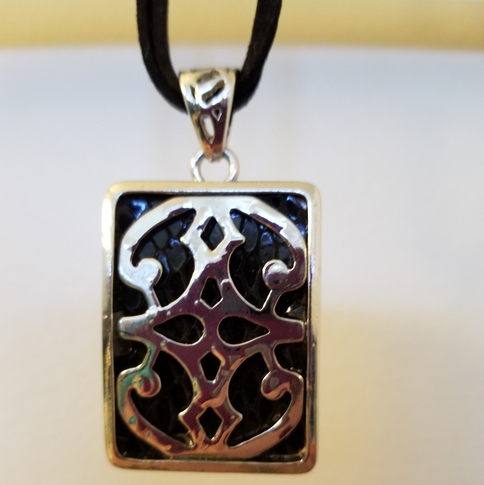 Cookie Lee 16"/19" Beautiful Silver-tone Necklace